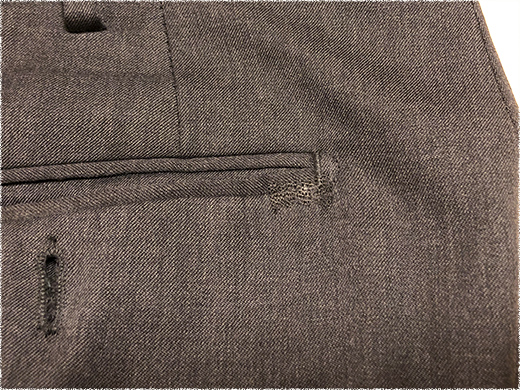 スーツおしりポケットの穴修理